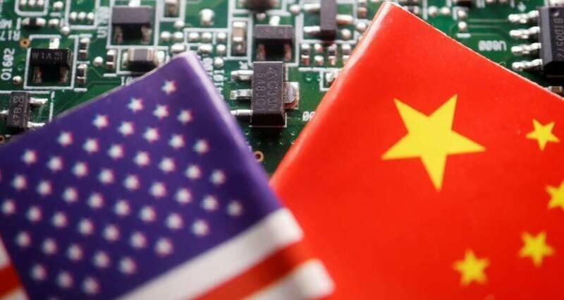 美媒認為，中國在半導體領域遠遠落後美國，難以超越。（路透）