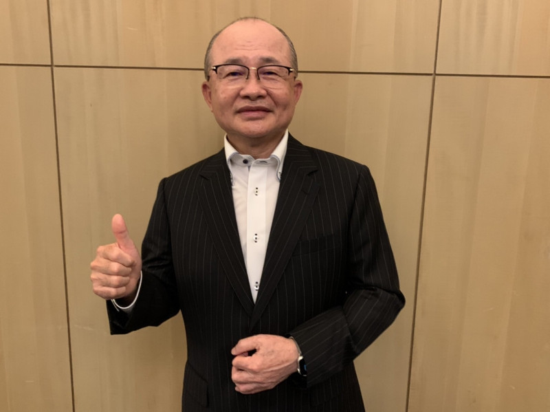 信錦董事長陳秋郎帶領公司突圍，第二季獲利表現亮眼。（記者卓怡君攝）