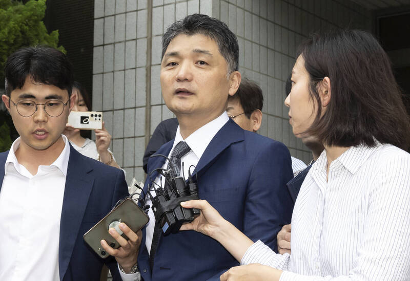 科技巨頭Kakao創辦人金範洙（Brian Kim）週四（8日）被南韓檢方起訴。（美聯社資料照）