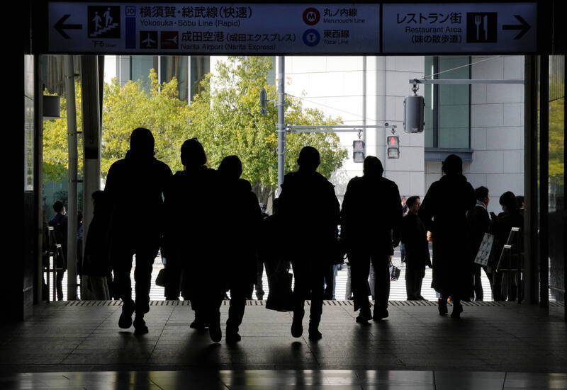 面臨高齡化和少子化，日本近年放寬簽證並修法，希望藉此吸引更多外籍勞工前來工作。（歐新資料照）