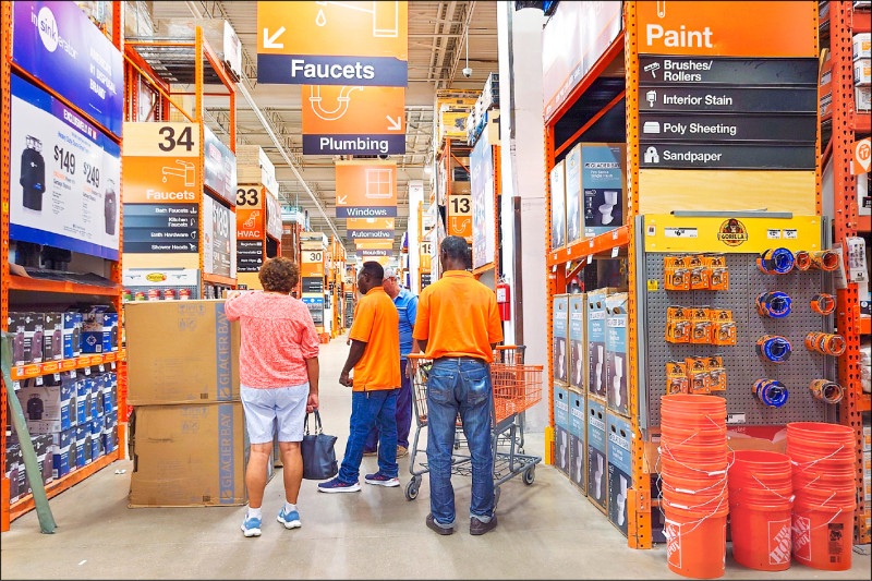 美國勞工部昨公布，七月消費者物價指數（CPI）年增2.9％，創2021年3月以來最低點。（歐新社）