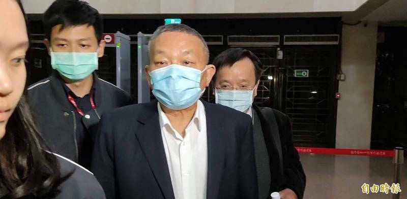 大洋僑果負責人兼味王董事長陳清福(右2)。(資料照)