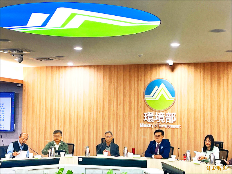 「洲際液化天然氣接收站」（七接）計畫，環境部昨通過環評審查。
（記者陳嘉怡攝）
