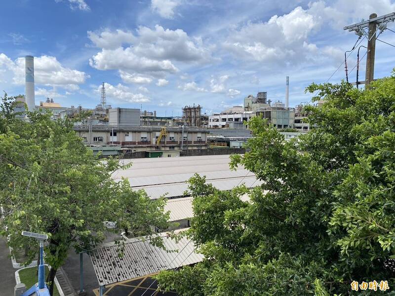 台化彰化廠區土地面積大，現況除了台化公司運作外，仍有集團企業進駐使用中。（記者張聰秋攝）