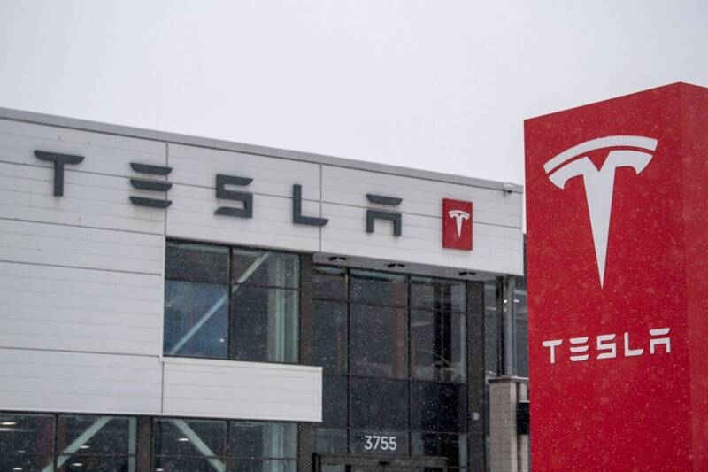 美國電動車大廠特斯拉2月在中國再度遭遇銷量大幅下降。（彭博資料照）