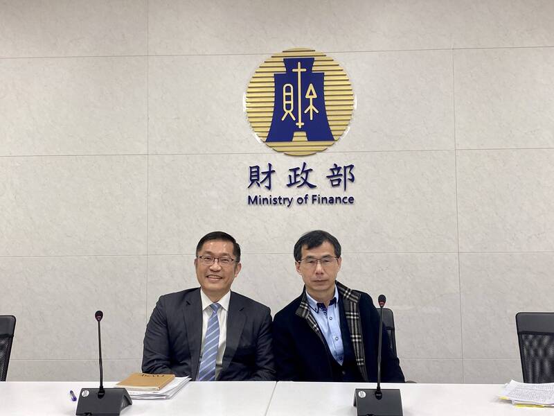 財政部與主計總處今共同召開會議，討論財劃法議題。（記者鄭琪芳攝）