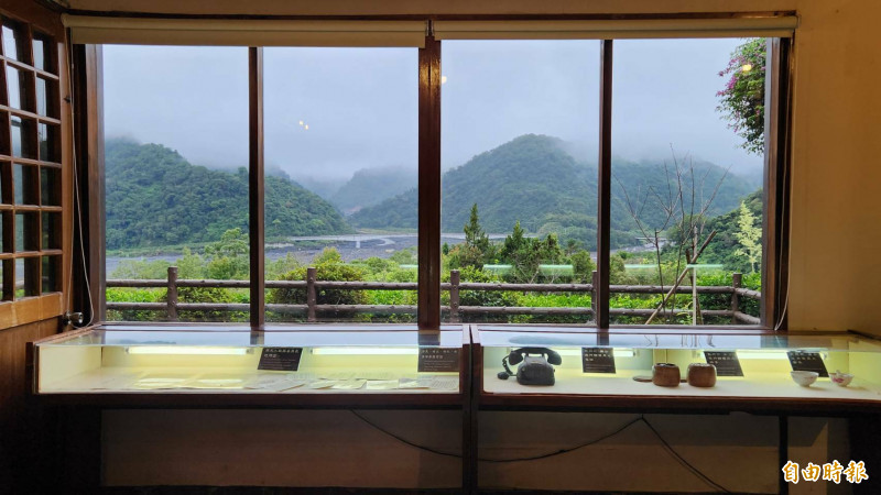 棲蘭山莊蔣公行館的窗景，景色怡人。（記者游明金攝）