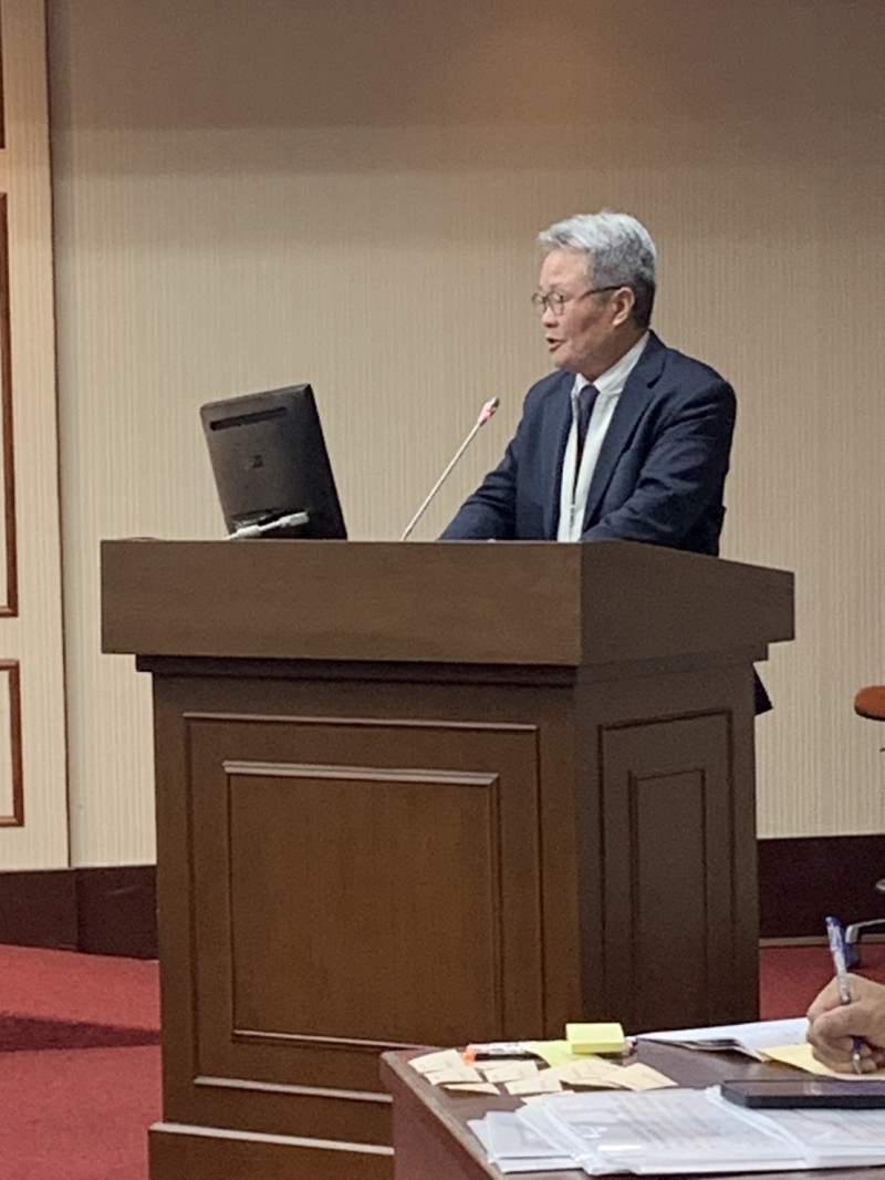 行政院工程會主委陳金德表示，會督促各橋梁主管機關針對U4等級橋梁盡速提出改受計畫。（記者徐義平攝）