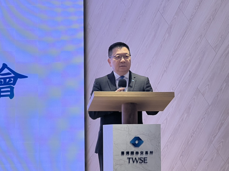 金管會昨採行三項股市穩定措施，外資借券放空金額減少86%。圖為證交所董事長林修銘今（7）日一早召開資本市場因應措施說明會。（記者陳永吉攝）