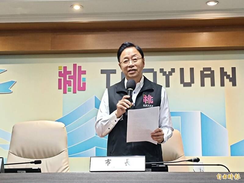 桃園市長張善政宣布，明年將加碼「勞工權益基金」預算至5500萬元，以及「勞工教育經費」預算至2500萬元。 （記者鄭淑婷攝）