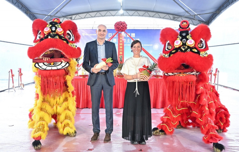 亞東工業氣體總裁Olivier LETESSIER（左）。（亞東工業氣體提供）