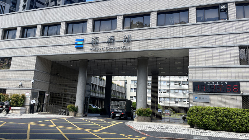 經濟部表示，核三廠2號機除役後，接續的電源早已納入長期電源開發方案中，並不會有缺電的情況產生。（資料照）