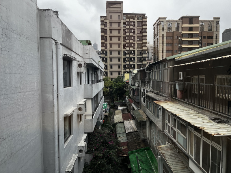 臺灣已進入超高齡社會，加上全國屋齡逾30年老屋數量超過500萬戶，占全國總住宅存量比率過半數。（記者徐義平攝）
