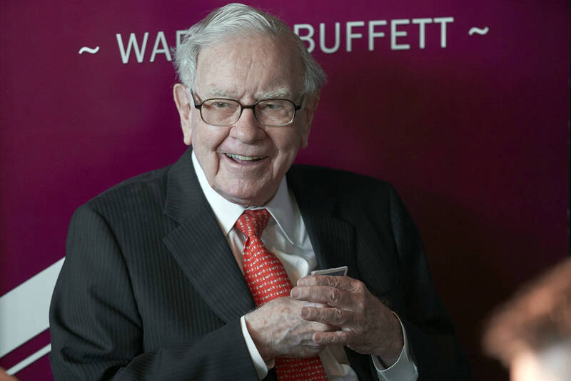 波克夏海瑟威（Berkshire Hathaway）年度股東大會將於5月3日登場，圖為公司董事長巴菲特（Warren Buffett）。（美聯社）