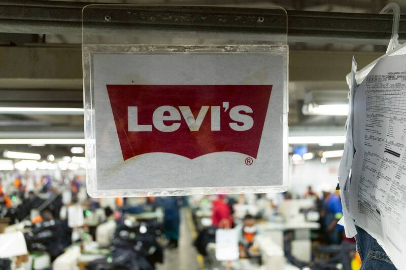 賴索托的成衣廠為Levi's等美國代表性品牌生產牛仔褲，因此被譽為「非洲牛仔之都」。（歐新社資料照）