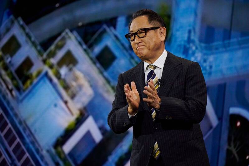 豐田章男在2023年4月正式卸下豐田汽車（Toyota）社長職務，轉任會長。（彭博）