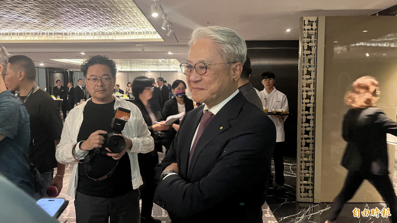 談及新台幣急遽升值，工商協進會理事長吳東亮今表示，這件事畢竟是美國關稅導致市場不安定，關稅未定，大家要一起「小心摸石過河，一步一步來」。（記者廖家寧攝）