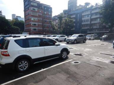 財政部國產署今標脫3宗地上權，其中元大人壽以21.77億元標下北市松江路住三土地。（國產署提供）