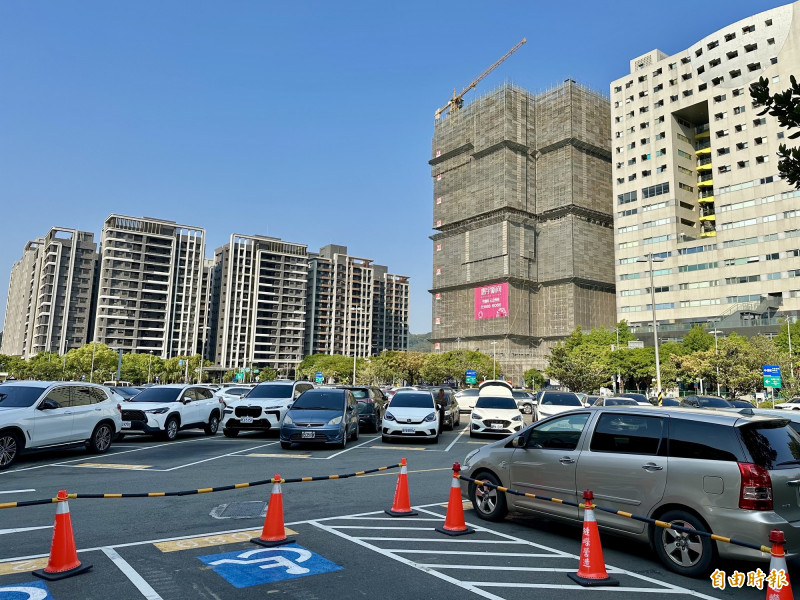 房市專家何世昌認為，市場上盛傳解約災情以中、南部居多，雙北市相對穩健、波動甚小。（記者徐義平攝）
