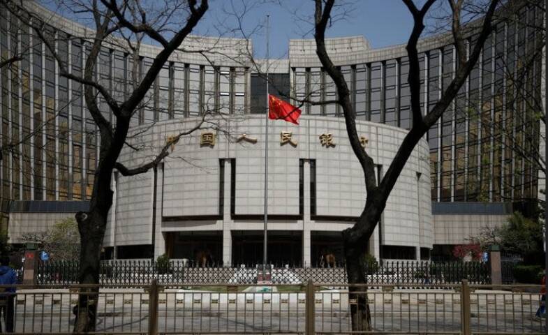 中國央行7日宣布降息又降準。（路透資料照）