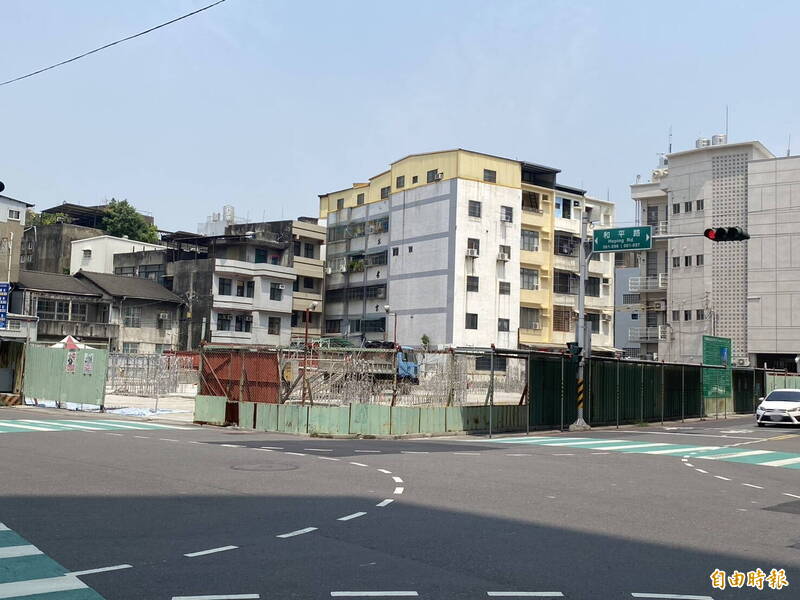 每年5月開徵房屋稅是各地方縣市政府歲入財源之一，連同4月開徵牌照稅，是縣庫大補丸。（記者張聰秋攝）