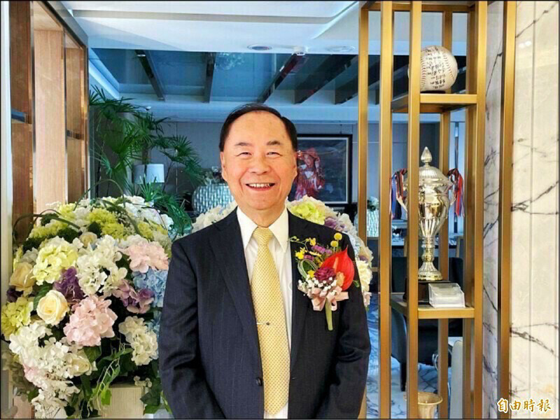 亞光股價勁揚。圖為董事長賴以仁。（資料照）