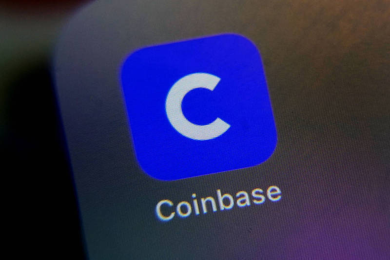 美國最大加密貨幣交易平台「Coinbase」獲納入標普500指數成份股。（示意圖，美聯社）