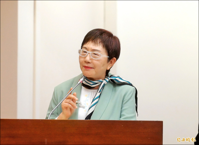財政部長莊翠雲表示，國安基金七月之前應該不會退場，因為不確定因素滿多的。（記者王藝菘攝）