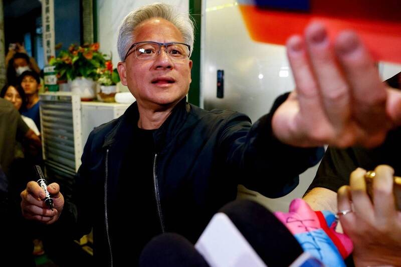 輝達執行長黃仁勳受訪指出，由於不可能再對Hopper晶片進行修改，輝達不會再推出中國版Hopper晶片。（路透）