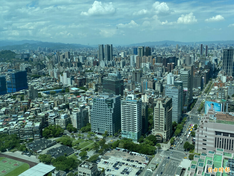 囤房稅2.0開徵出現亂象，財政部表示，地方稅捐機關已主動更正稅額，並展延繳納期間。（記者鄭琪芳攝）