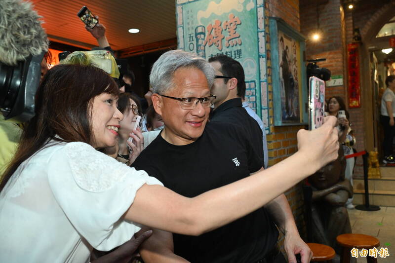 輝達（NVIDIA）執行長黃仁勳在台灣人氣超高。（資料照）