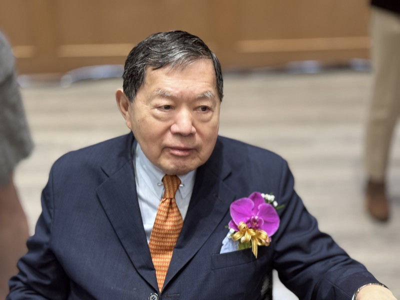 遠東集團董事長徐旭東今天表示，時代已經不同了，未來不一定要姓徐的來接班。（記者王孟倫攝）