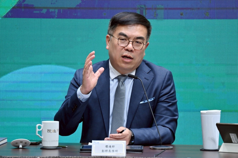 環境部長彭啟明今（22）日指出，百億「綠色成長基金」專案辦公室預計明（23）日由總統賴清德赴環境部正式揭牌。（行政院提供）