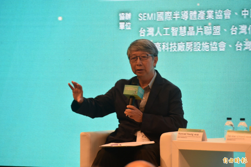 台灣科技大學產學創新學院執行長楊光磊認為，中國靠內需推動半導體成熟製程，台灣則是有先進製程領軍，可推動成熟製程聯盟，進行客製化、價值化，就不怕任何競爭。（記者吳柏軒攝）
