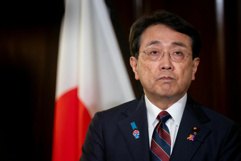 日本經濟再生擔當相赤澤亮正表示，日美第3輪關稅談判坦率且深入，有意本月底再訪美進行第4輪談判。（彭博）