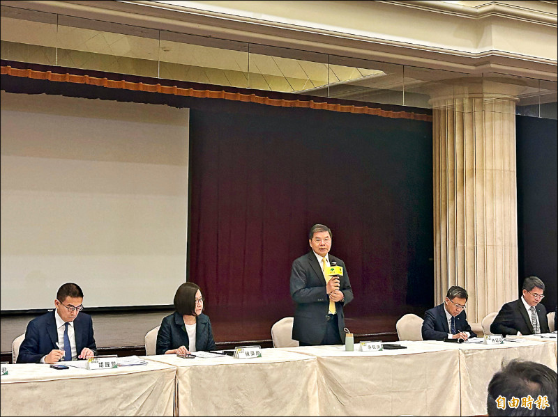 國泰金昨召開第1季法說會。（記者吳欣恬攝）