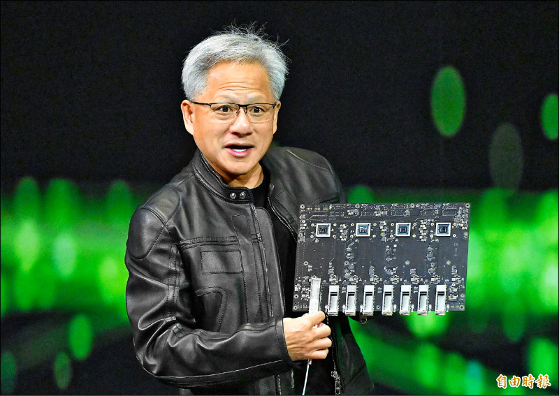 輝達創辦人黃仁勳21日在台灣舉行全球媒體問答會。（記者廖振輝攝）