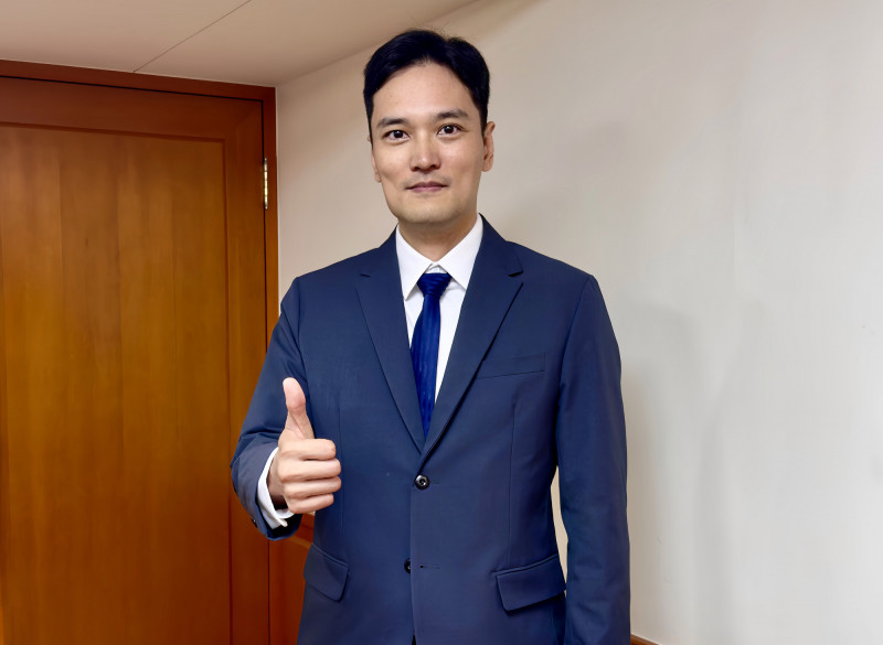 新紡（1419）董事長吳昕恩今天讚爆輝達執行長黃仁勳。（記者方韋傑攝）