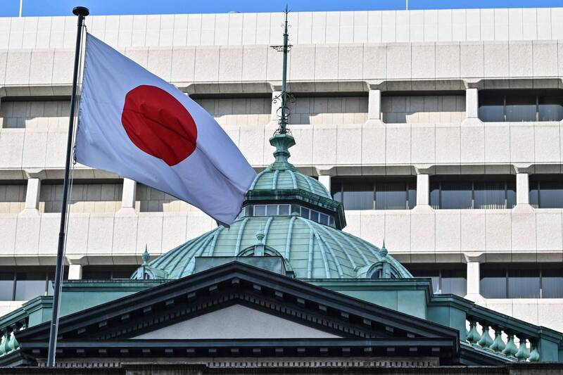 日本34年來首度失去「最大債權國」地位。（示意圖，法新社）