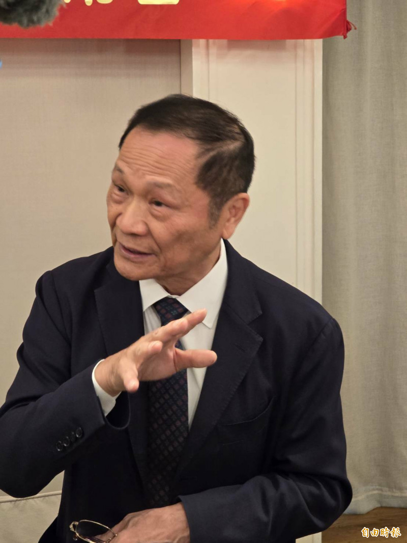 華固今舉行股東會，董事長鍾榮昌看房市有兩好兩壞。（記者陳永吉攝）