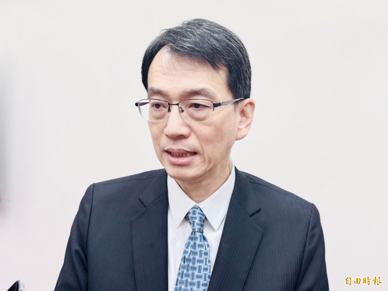 金管會訂出兩大監控指標，若有超標，必須提出改善計畫。圖為銀行局長童政彰。（記者王孟倫攝）