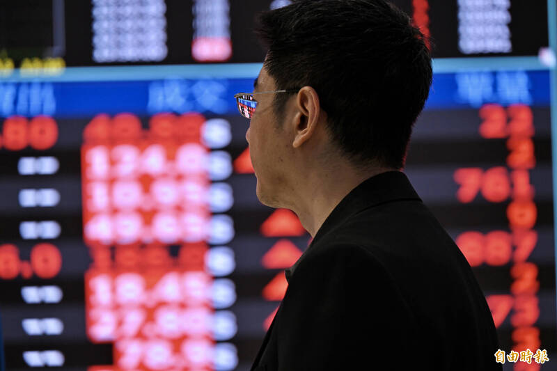 台股今天僅上漲21.18點，收21357.72點，漲幅0.1%，成交金額3213.88億元。（資料照）