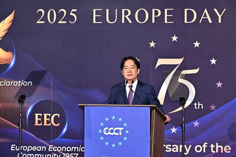 總統賴清德出席歐洲日晚宴，強調台灣會跟歐洲等民主國家合作，打造「非紅供應鏈」。（記者塗建榮攝）