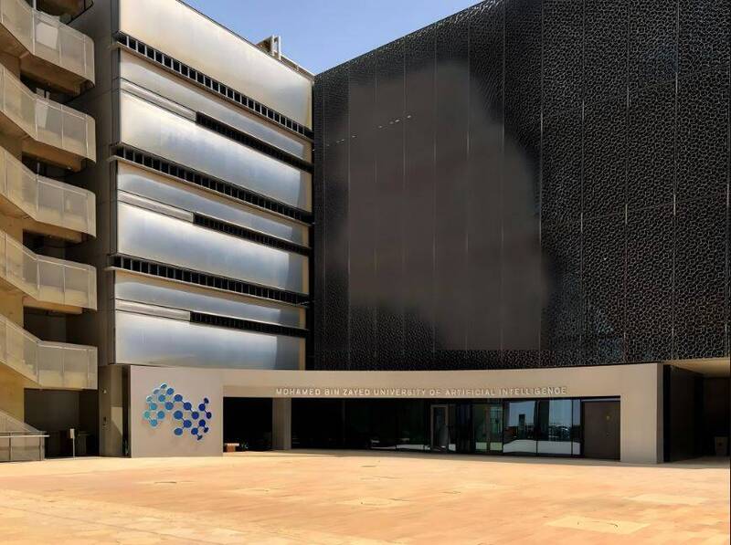 為培養AI人才，阿聯建立全球第一所人工智慧研究的大學「MBZUAI」。（擷取自中國社交平台）