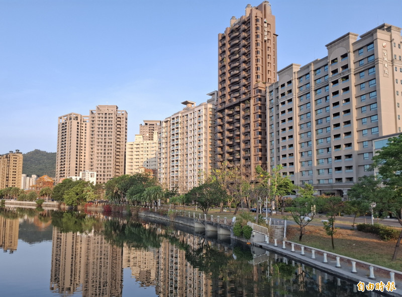 鼓山區的房屋鑑估值居高雄市之冠。（記者侯承旭攝）
