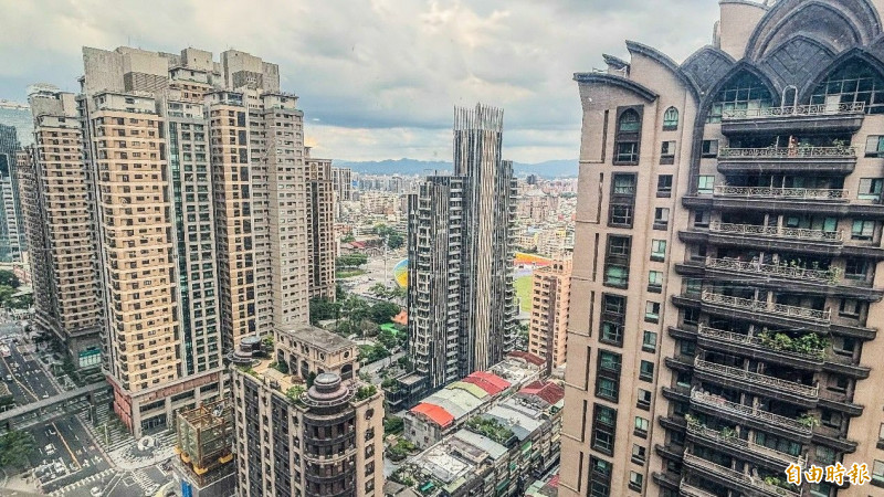 今年度全國公告逾期未辦理繼承登記土地7.2萬餘筆，建物近5千戶，土地約3400公頃、總價值約992億元。（記者李文馨攝）