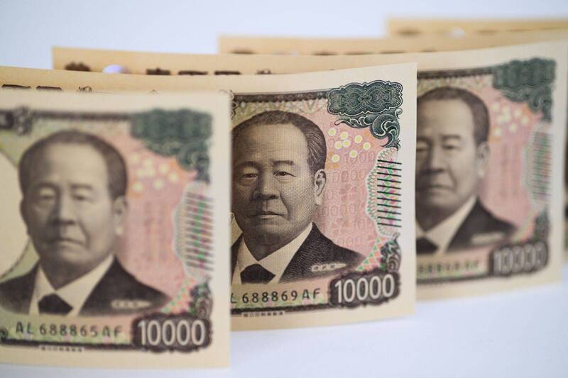 野村認為，在未來幾個月內，日圓兌美元可能升值約6%。（彭博）