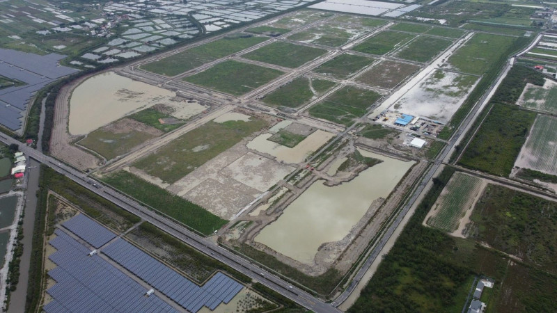 七股科技工業區創新規劃，變電所與服務中心共構，提升土地使用效率。（南市經發局提供）
