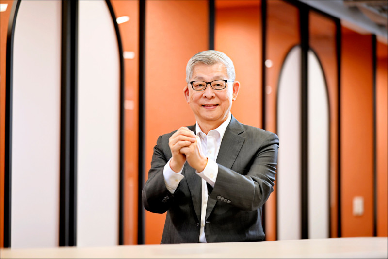 國泰金控董事長蔡宏圖昨表示，，後續匯率變化「應該不會像五月那麼激烈」，但還是須小心應對。（資料照）
