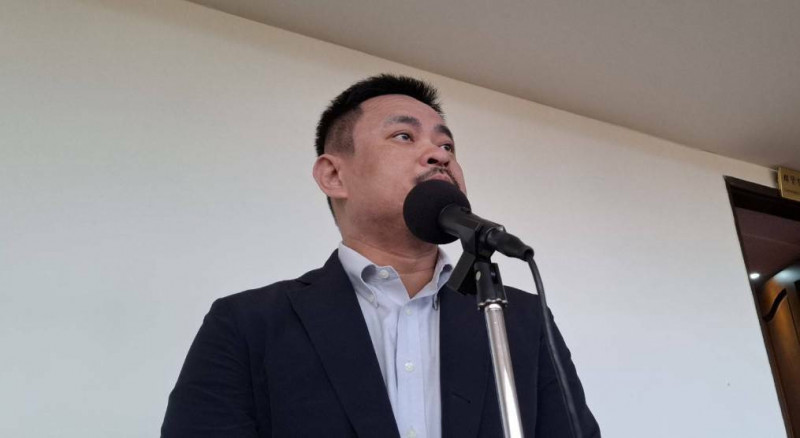 彈性育嬰留停以日申請何時上路？至今尚未公布推動細節，勞動部長洪申翰表示，正向行政院積極爭取支援（記者李靚慧攝）